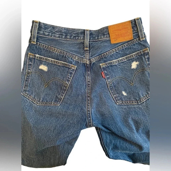 Levis 501 Distressed Jeans with Ripped Knees and Button Fly Size W 24 L 26 - Picture 3 of 11